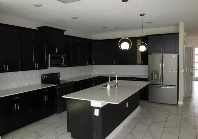 Photo 3 of Single family home for sale at 8982 Cabot Cliffs Dr, Davenport, FL 33896 | MLS# S5156667 | Listing updated on 2026-09-01
