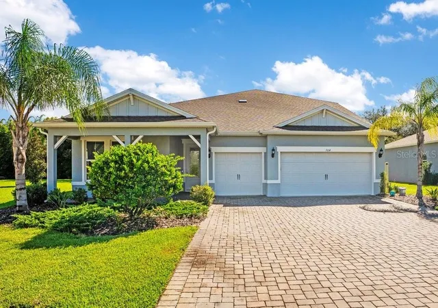 Photo 1 of Single family home for sale at 704 Fox Edge Ct, Oviedo, FL 32765 | MLS# O6437942 | Listing updated on 2026-10-07