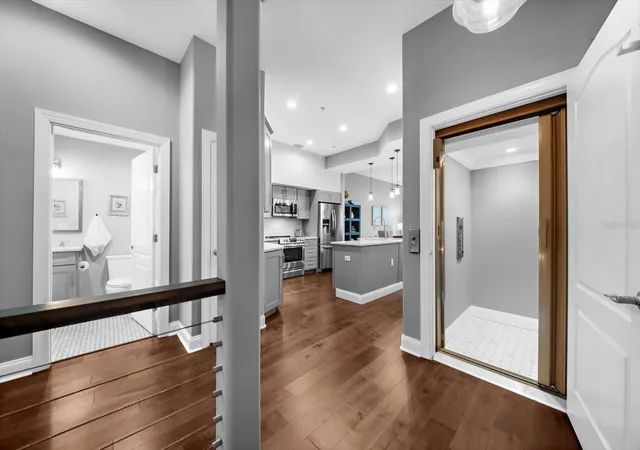 Photo 4 of Townhouse for sale at 200 Brightwater Dr #8, Clearwater Beach, FL 33767 | MLS# TB8544149 | Listing updated on 2026-09-21