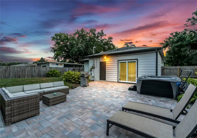 Photo 2 of Single family home for sale at 3231 New England St, Sarasota, FL 34231 | MLS# A4704625 | Listing updated on 2026-09-26