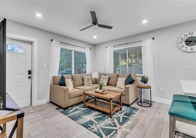 Photo 4 of Single family home for sale at 3231 New England St, Sarasota, FL 34231 | MLS# A4704625 | Listing updated on 2026-09-26