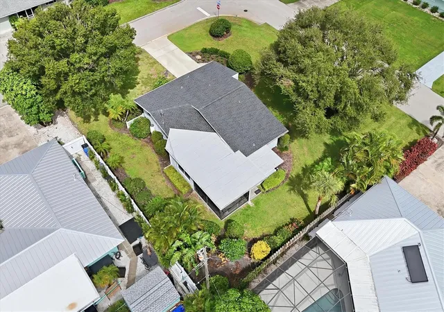 Photo 3 of Single family home for sale at 213 Firenze Ave W, Venice, FL 34285 | MLS# A4704627 | Listing updated on 2026-09-20