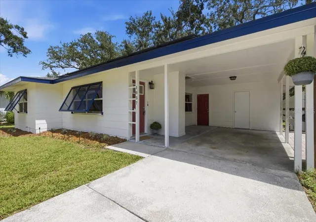 Photo 3 of Single family home for sale at 1837 Pasadena Dr, Dunedin, FL 34698 | MLS# W7889080 | Listing updated on 2026-09-22