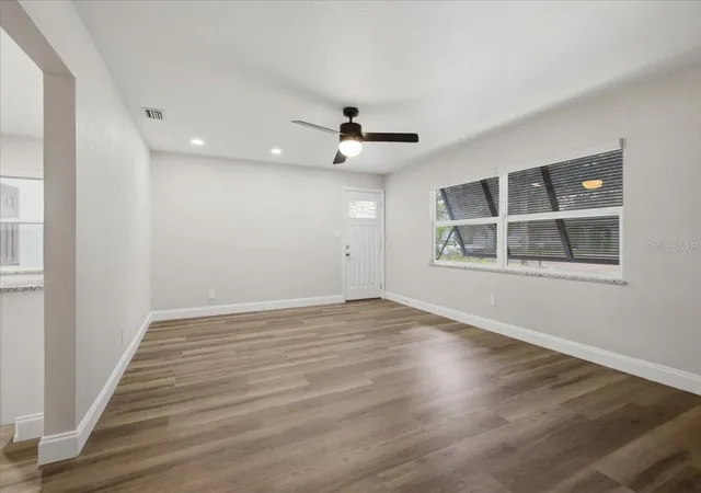 Photo 3 of Single family home for sale at 1837 Pasadena Dr, Dunedin, FL 34698 | MLS# W7889080 | Listing updated on 2026-10-10