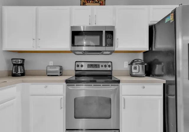 Photo 3 of Single family home for sale at 13037 Lily Pond Ct, Orlando, FL 32824 | MLS# R4911909 | Listing updated on 2026-09-30