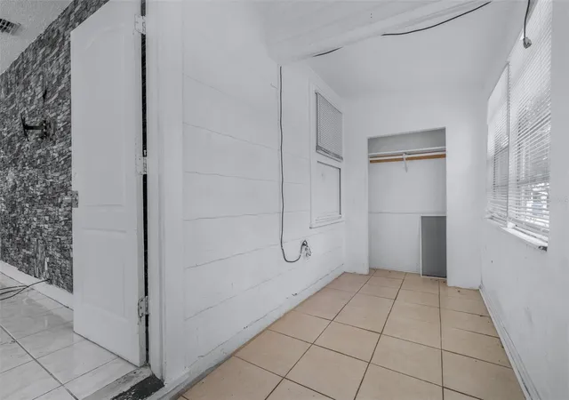 4th image of 1311 Prescott St S, Saint Petersburg, FL 33712 | MLS# TB8544164