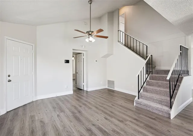Photo 2 of Single family home for sale at 9816 Surrey Ridge Rd, Orlando, FL 32825 | MLS# O6437966 | Listing updated on 2026-10-12