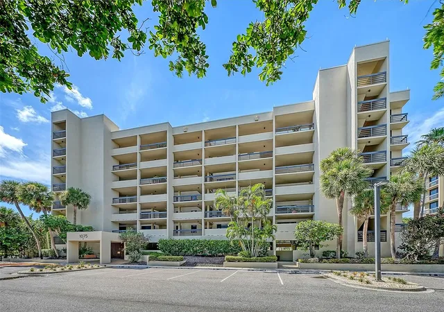 Photo 1 of Condo for sale at 1075 Gulf Of Mexico Dr #303, Longboat Key, FL 34228 | MLS# A4704636 | Listing updated on 2026-09-07