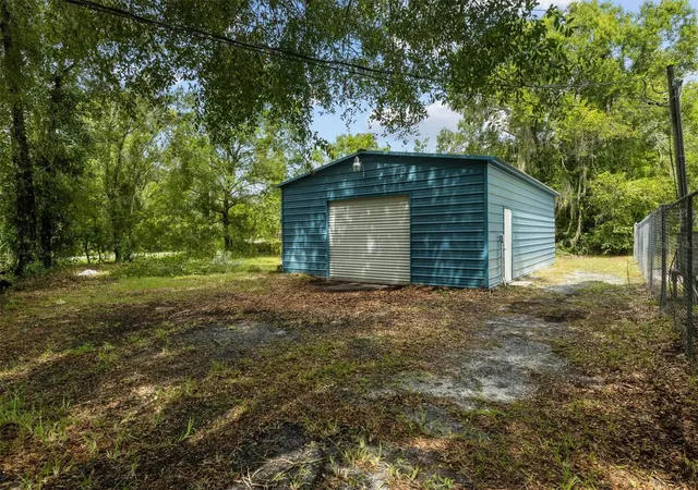 Photo 3 of Manufactured home for sale at 2211 Pioneer Dr, Lakeland, FL 33809 | MLS# L4964712 | Listing updated on 2026-09-13