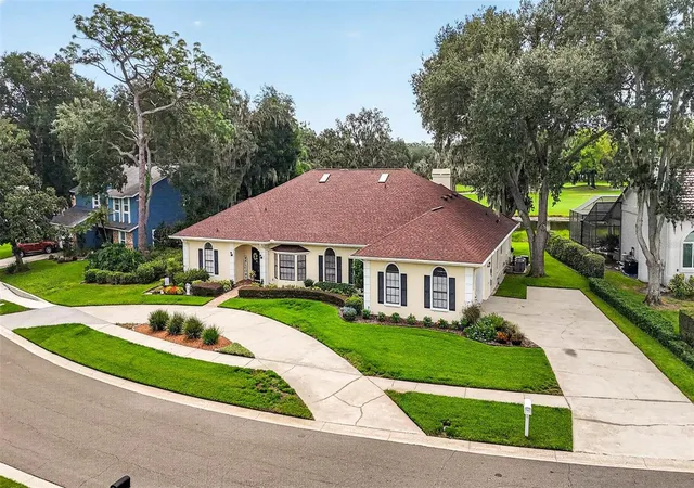 Photo 4 of Single family home for sale at 1423 Holleman Dr, Valrico, FL 33596 | MLS# TB8544192 | Listing updated on 2026-09-20