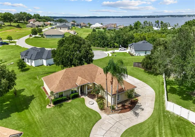 Photo 1 of Single family home for sale at 11546 Nice Ct, Clermont, FL 34711 | MLS# O6437984 | Listing updated on 2026-10-20