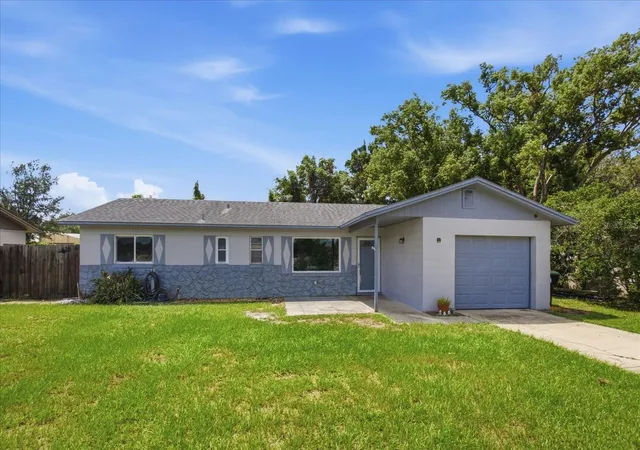 Photo 1 of Single family home for sale at 1412 Ormond Ave, Apopka, FL 32703 | MLS# O6437987 | Listing updated on 2026-09-01