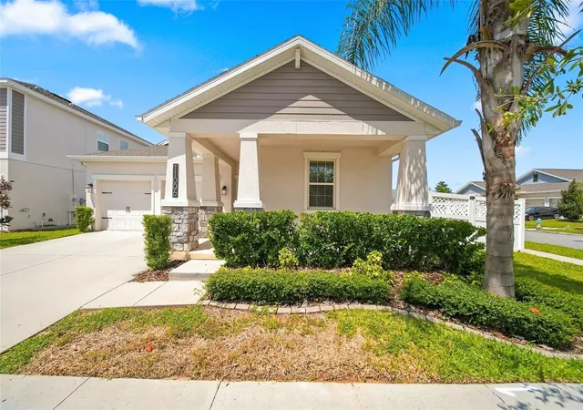 Photo 4 of Single family home for sale at 11006 Robert Frost Dr, Winter Garden, FL 34787 | MLS# O6437992 | Listing updated on 2026-09-02