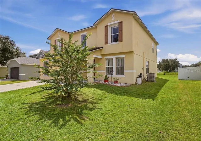 Photo 2 of Single family home for sale at 7517 Hunters Greene Cir, Lakeland, FL 33810 | MLS# L4964714 | Listing updated on 2026-09-24
