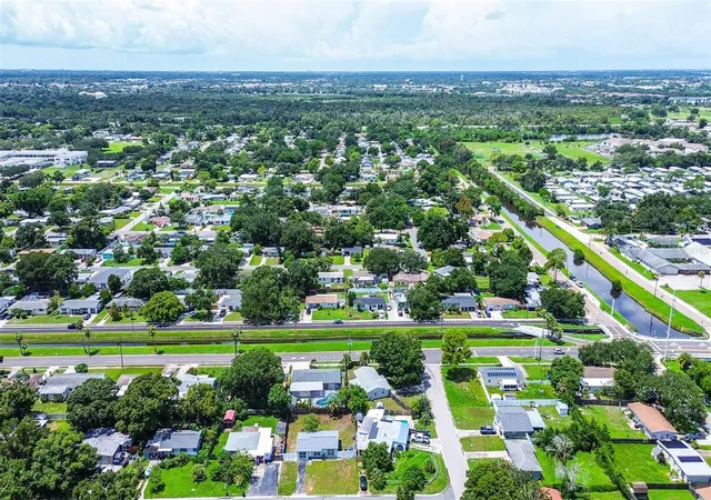43rd image of 7580 Meadowlawn Dr N, Saint Petersburg, FL 33702 | MLS# TB8544206