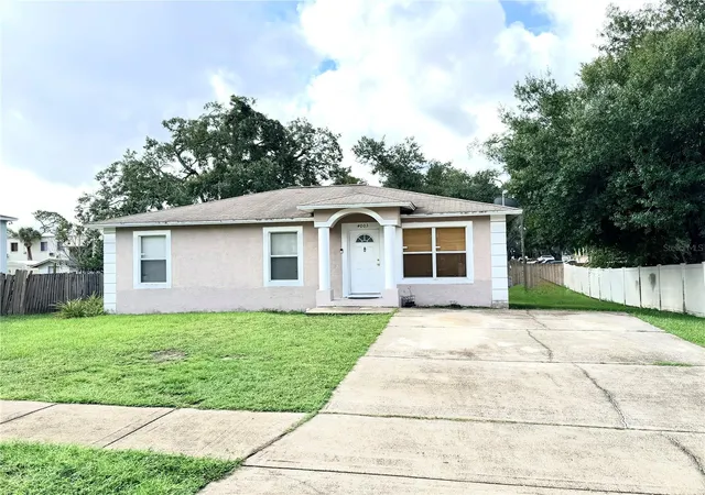 Photo 1 of Single family home for sale at 4003 E Hanlon St, Tampa, FL 33617 | MLS# TB8544208 | Listing updated on 2026-09-12