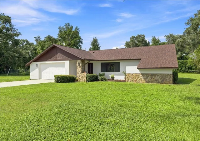 Photo 2 of Single family home for sale at 15125 Willowood Ln, Spring Hill, FL 34604 | MLS# W7889084 | Listing updated on 2026-10-02
