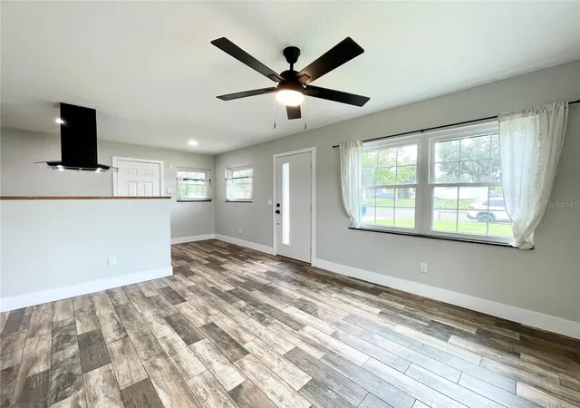 Photo 3 of Single family home for sale at 10333 Loubet St, Orlando, FL 32817 | MLS# O6438003 | Listing updated on 2026-09-04