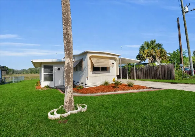 Photo 1 of Manufactured home for sale at 24631 Palmetto Dr, Leesburg, FL 34748 | MLS# G5117221 | Listing updated on 2026-09-22