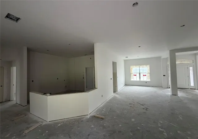 Photo 4 of Single family home for sale at 16924 SE 23rd Avenue, Summerfield, FL 34491 | MLS# OM731433 | Listing updated on 2026-09-21