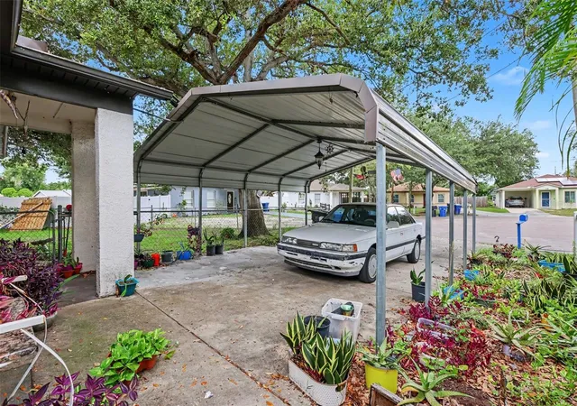 Photo 4 of Sale Pending at 1506 Fish Fin Ct, Tampa, FL 33619 | MLS# TB8544232 | Listing updated on 2026-10-24