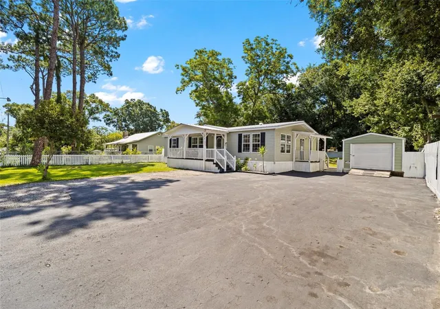 Photo 5 of Manufactured home for sale at 347 Abbey Ave, Saint Augustine, FL 32084 | MLS# FC321123 | Listing updated on 2026-09-06