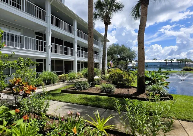 Listing Photo 2 - Condo for sale in building located at 2164 Vis Del Sol, LUTZ, FL 33558 - Unit #505