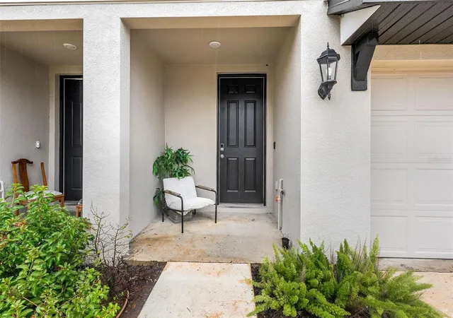 Photo 3 of Townhouse for sale at 2759 Scarlet Bay Pl, Brandon, FL 33510 | MLS# TB8544240 | Listing updated on 2026-10-09