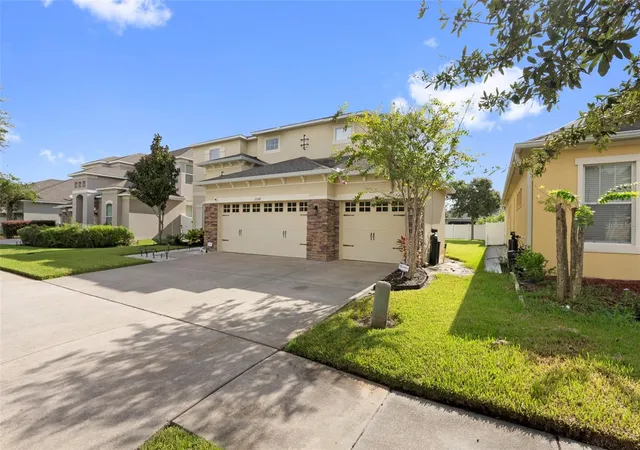 Photo 3 of Single family home for sale at 20147 Oakflower Ave, Tampa, FL 33647 | MLS# TB8544248 | Listing updated on 2026-10-07