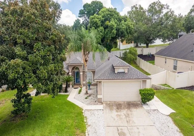 Photo 3 of Single family home for sale at 859 High Pointe Cir, Minneola, FL 34715 | MLS# G5117225 | Listing updated on 2026-09-07
