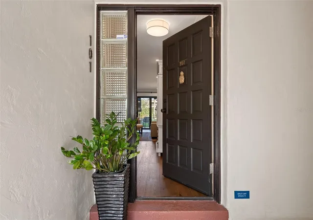 Photo 2 of Condo for sale at 100 S Interlachen Ave #101, Winter Park, FL 32789 | MLS# O6438038 | Listing updated on 2026-09-25