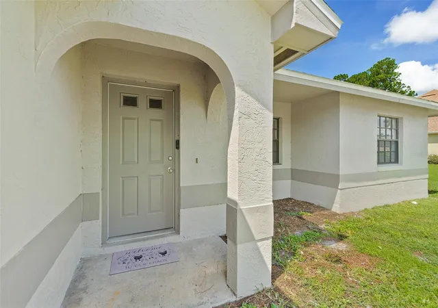 Photo 2 of Single family home for sale at 14 Ballard Ln, Palm Coast, FL 32137 | MLS# FC321127 | Listing updated on 2026-10-12