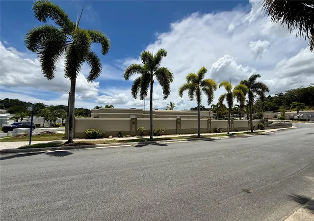 Photo 3 of Single family home for sale at 834 Calle 3 #B13, Guaynabo, PR 00971 | MLS# PR9123843 | Listing updated on 2026-09-02