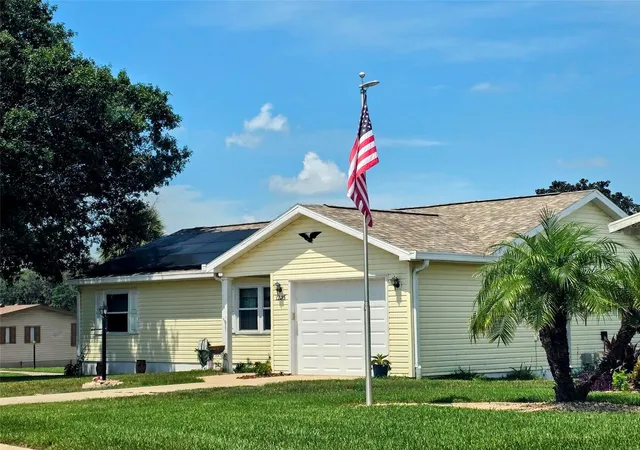 Photo 2 of Single family home for sale at 1223 Tarpon Ln, Lady Lake, FL 32159 | MLS# OM731443 | Listing updated on 2026-09-21