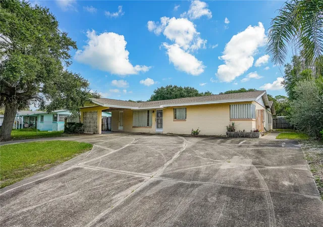 Photo 3 of Single family home for sale at 2005 Saxon Dr, New Smyrna Beach, FL 32169 | MLS# NS1089141 | Listing updated on 2026-09-01