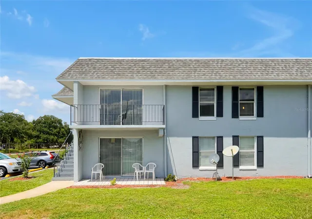 Photo 1 of Condo for sale at 915 W Oak Ridge Rd #B, Orlando, FL 32809 | MLS# O6438072 | Listing updated on 2026-09-01