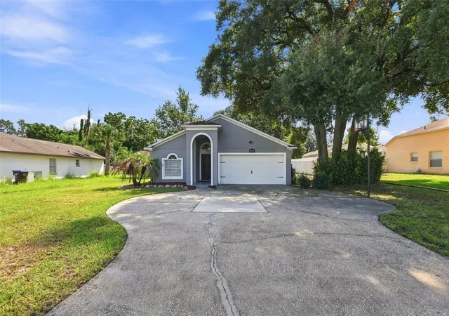 Photo 2 of Single family home for sale at 6462 Royal Tern St, Orlando, FL 32810 | MLS# O6438073 | Listing updated on 2026-09-21