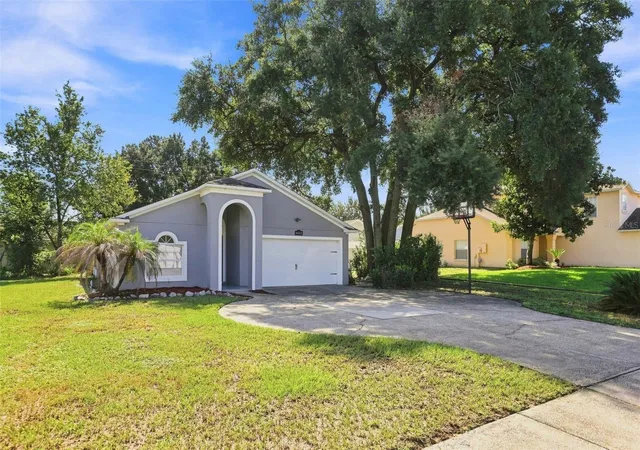 Photo 3 of Single family home for sale at 6462 Royal Tern St, Orlando, FL 32810 | MLS# O6438073 | Listing updated on 2026-09-21