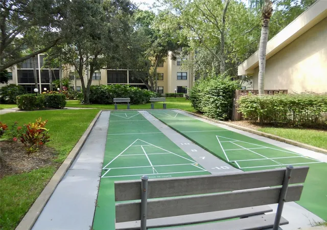 Listing Photo 2 - Condo for sale in building located at 625 30Th Ave W, Bradenton, FL 34205 - Unit #G109