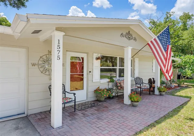 2nd image of 1575 Jasmine Way, Clearwater, FL 33756 | MLS# W7889090