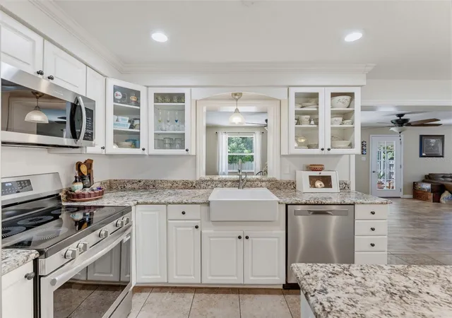 5th image of 1575 Jasmine Way, Clearwater, FL 33756 | MLS# W7889090