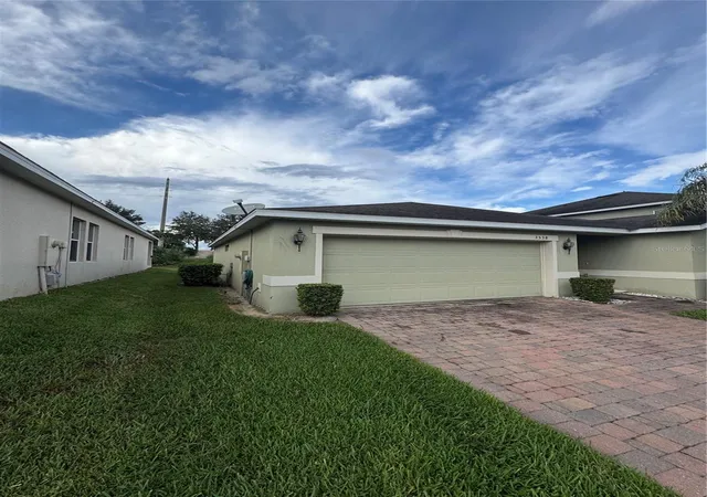 Photo 3 of Single family home for sale at 3538 Heart Pine Loop, Ocoee, FL 34761 | MLS# O6438088 | Listing updated on 2026-10-03