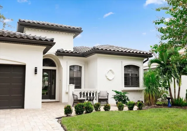 Photo 4 of Single family home for sale at 126 Rio Terra, Venice, FL 34285 | MLS# N6145578 | Listing updated on 2026-10-05