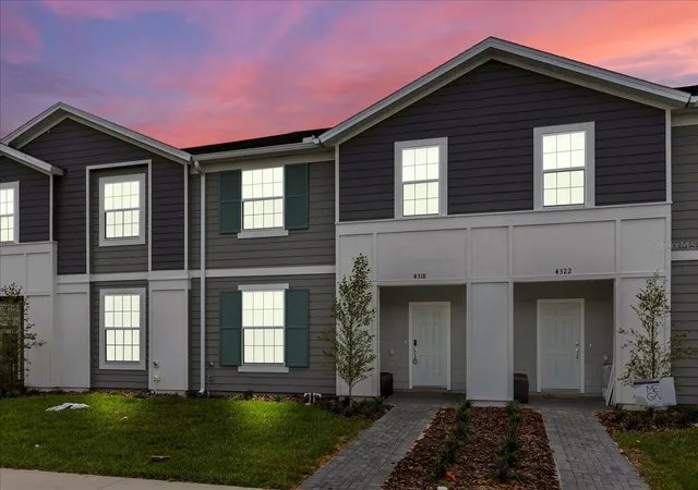 Photo 2 of Townhouse for sale at 4318 Lana Ave, Davenport, FL 33897 | MLS# O6438091 | Listing updated on 2026-09-01