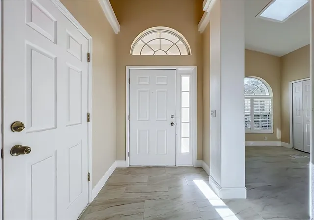 Photo 3 of Single family home for sale at 1714 Fox Glen Ct, Winter Springs, FL 32708 | MLS# O6438093 | Listing updated on 2026-09-23