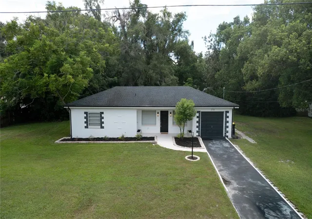 Photo 2 of Single family home for sale at 374 W Graves Ave, Orange City, FL 32763 | MLS# V4951044 | Listing updated on 2026-09-24