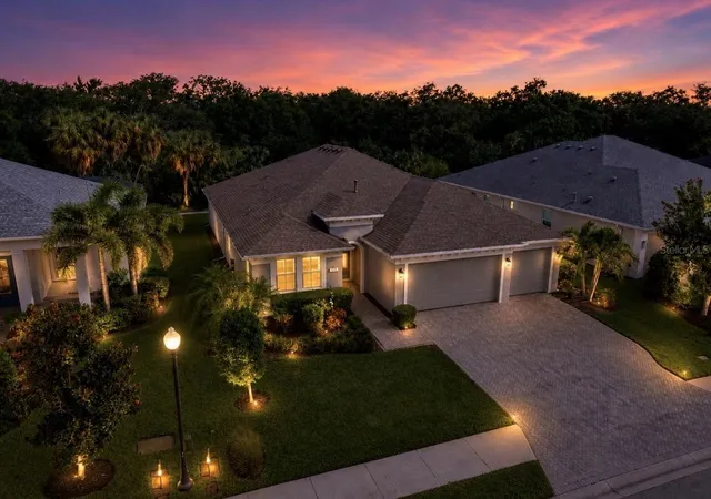 Photo 1 of Sale Pending at 311 Chantilly Trl, Bradenton, FL 34212 | MLS# A4704688 | Listing updated on 2026-09-22