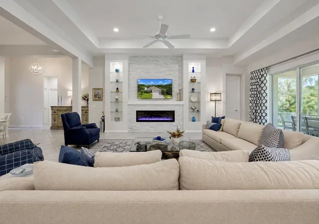 Photo 3 of Sale Pending at 311 Chantilly Trl, Bradenton, FL 34212 | MLS# A4704688 | Listing updated on 2026-09-22
