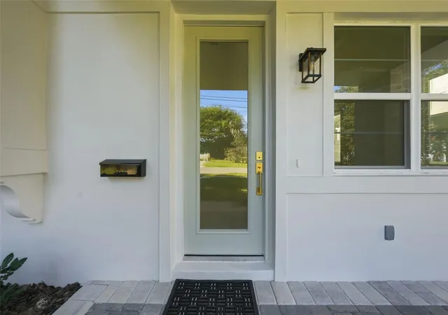 Photo 4 of Multi family home for sale at 1510 Wilson Ave, Orlando, FL 32804 | MLS# O6438105 | Listing updated on 2026-09-14
