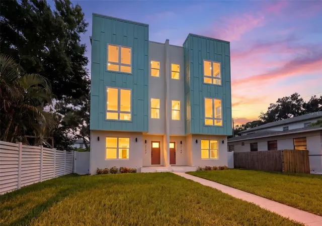 Photo 1 of Townhouse for sale at 2142 5th Avenue N, Saint Petersburg, FL 33713 | MLS# TB8544338 | Listing updated on 2026-10-06